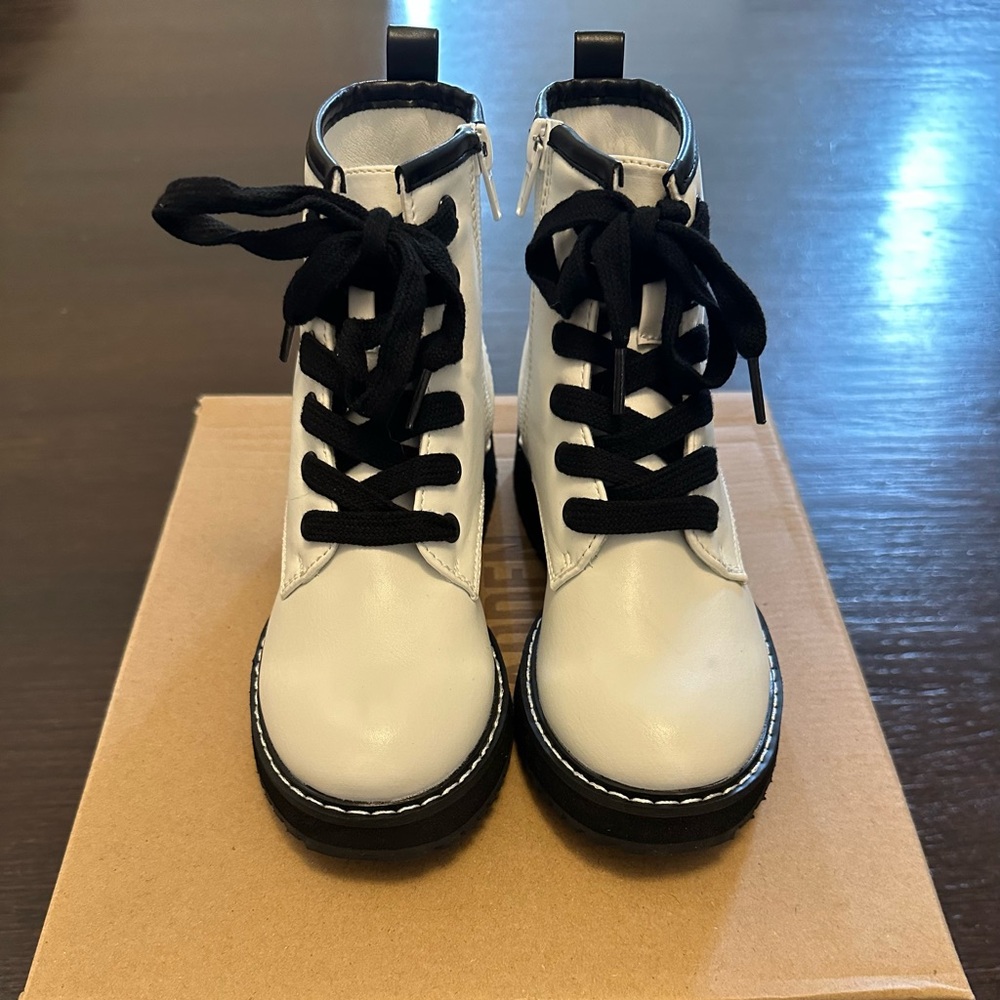 Steve Madden Jtory White Combat Boots